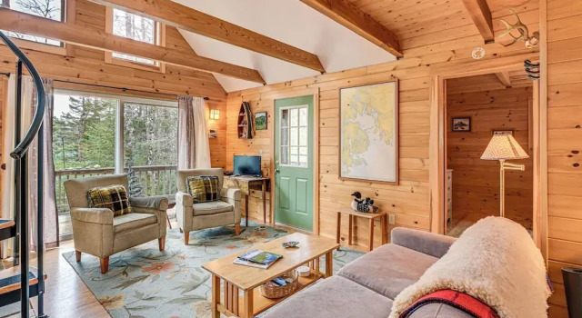 Lamoine Cabin w/ Deck ~ 16 Mi to Acadia Natl Park, Book Hotel Lamoine Man