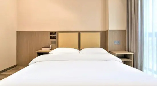 Люкс Luxury Jushe B&B (Zhengzhou Park Maohe Henan University of Technology)