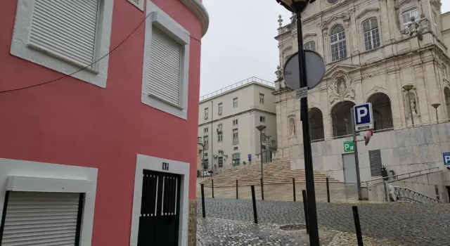Апартаменты Chiado Local Artist Suites w Parking & EV