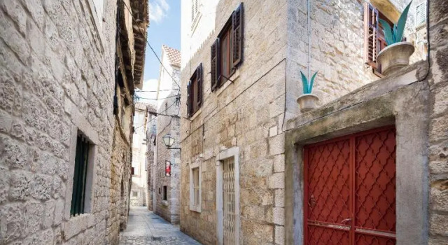 Apartment Patricia, Rezerwuj Apartament Hotele w Split-Dalmatia County z parkingiem, Parking