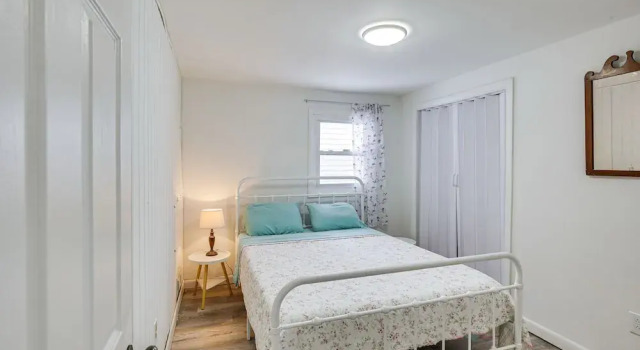 Коттедж Riverfront Topsham Home ~ 28 Mi to Portland!