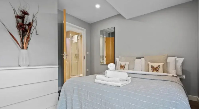 Chic and Modern Flats in Hoxton, Shoreditch