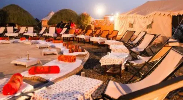 Dolatgarh Camp & Resort, Varaa Lomakeskus Hotellit Khuri aamiaisella, Aamiainen
