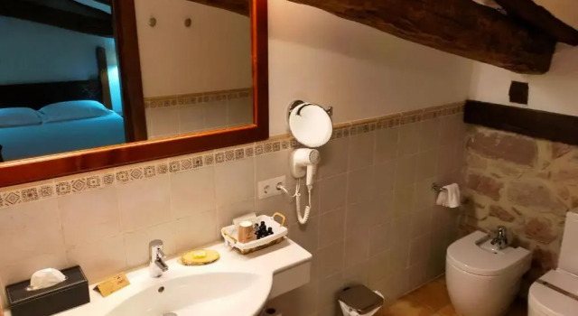 Standard Doppel Zimmer Dachboden Hotel Rural LATORRIÉN DE ANE