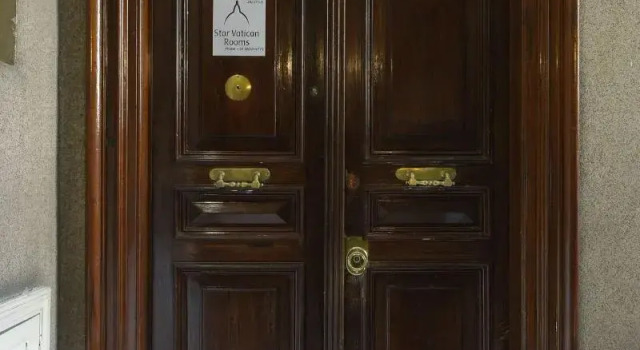 Star Vatican Rooms