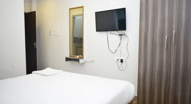 TSV Hotel, Varaa Hotelli Poornankuppam Tamil Nadu
