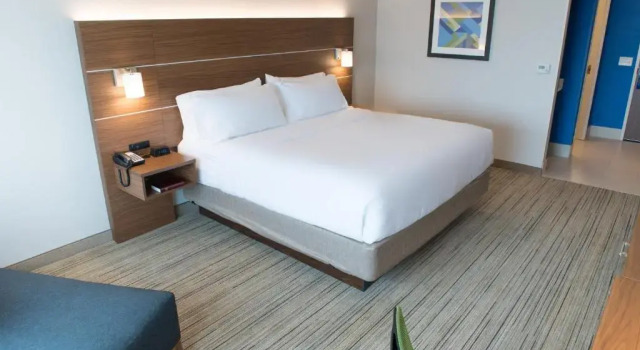 Номер Standard Holiday Inn Express & Suites Dayton North - Vandalia by IHG