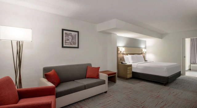 Двухместный люкс Wyndham Garden Columbia-Ft Jackson