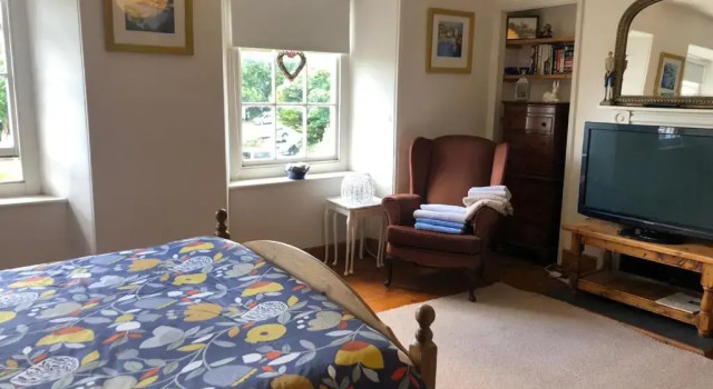 3 Bedroom 2 Bathrooms Apartment in Central Penzance, Забронировать Апартаменты/квартира Апартаменты Пензанс, рядом с Баптистская церковь Св. Иоанна, Апартаменты/квартира