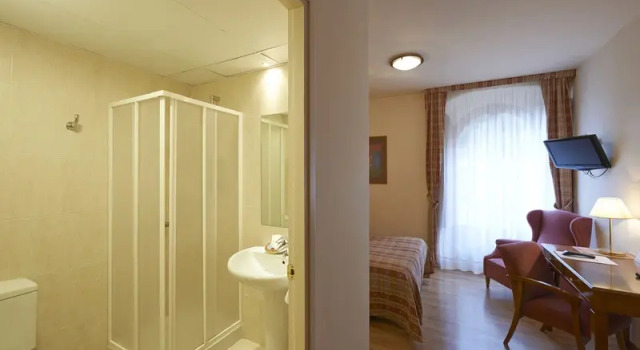 Номер Standard Hotel Abat Cisneros Montserrat