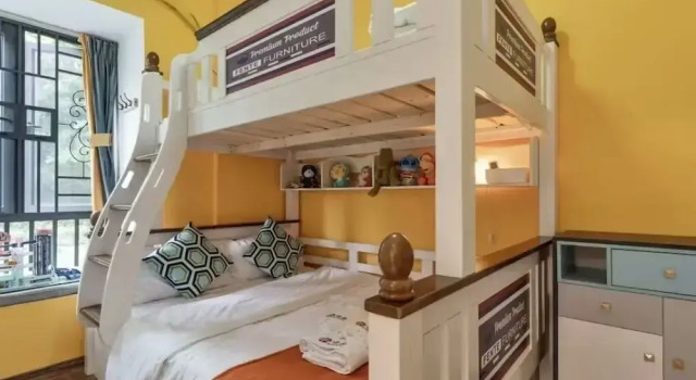 Двухместный люкс с 3 комнатами с балконом Guangzhou He She Art Apartment