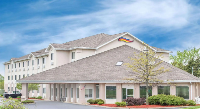 Четырёхместный номер Standard City Express By Marriott Freeport
