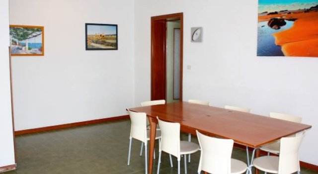 Апартаменты Equipped Flat With Garden and Pool