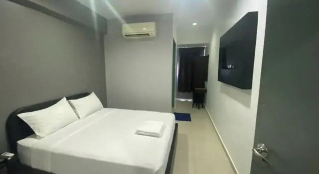 OYO 90849 Hotel Hanarilla, Prenota Hotel Hotel a Sitiawan con parcheggio, Parcheggio