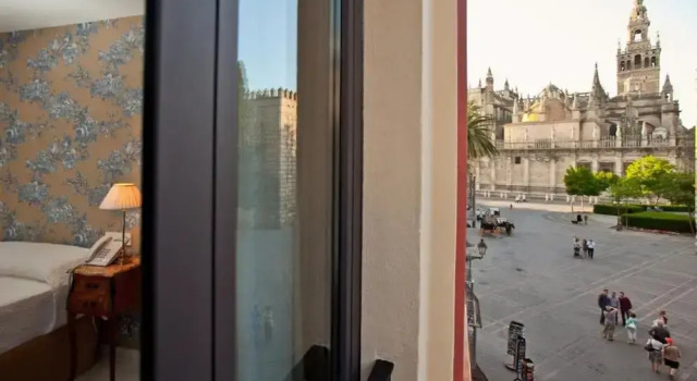 Апартаменты Deluxe c 1 комнатой с балконом и с видом на город Suites Murillo Plaza Sta. Cruz