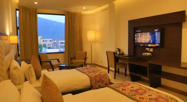 Двухместный номер Deluxe с видом на окрестности Hotel Natraj Rishikesh