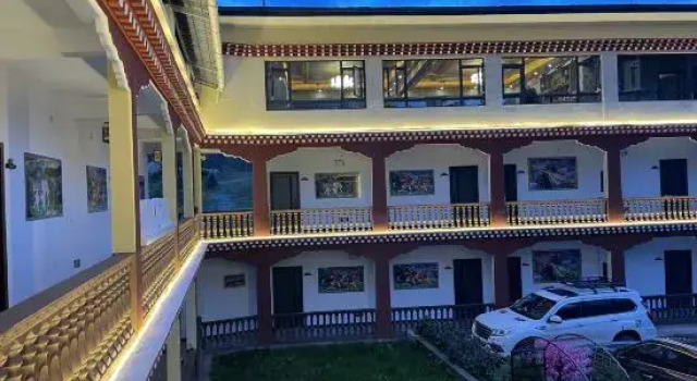 Nyingchi Sangji Zhuoma Family Homestay, Varaa Hotelli Nyingchi Tiibet