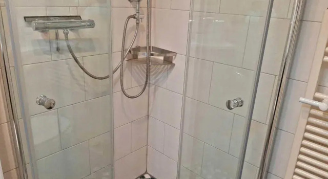 Коттедж c 1 комнатой Ferienhaus Waren SEE 7581