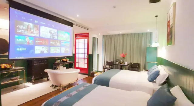 Семейный номер Standard с видом на горы Zheda Yuanzheng Lanshe Hotel