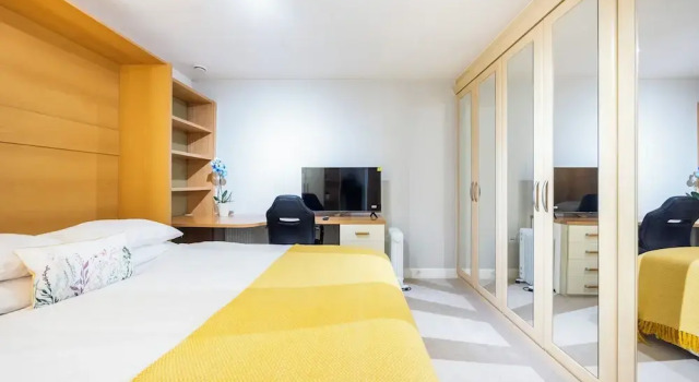 Serenity Suite Executive One Bed Flat, Забронировать Апартаменты/квартира Отели Большого Лондона с парковкой, Парковка