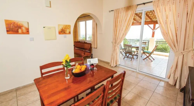 Nice Home in Neo Chorio With 2 Bedrooms, Outdoor Swimming Pool and Swimming Pool, Book Hotel Hoteller og overnatningssteder i Neo Chorio, Hotel