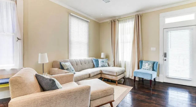 Walk to Beach! Family-friendly Galveston Home, Забронировать Дом для отпуска Виллы Галвестон, рядом с Научная лаборатория Галвестона NOAA Fisheries, Вилла