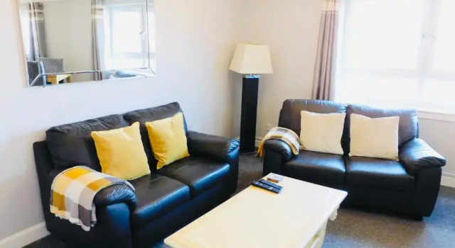 Апартаменты Beautiful 3 Bedroom Apt, mins from Glasgow Airport, M8 & SEC
