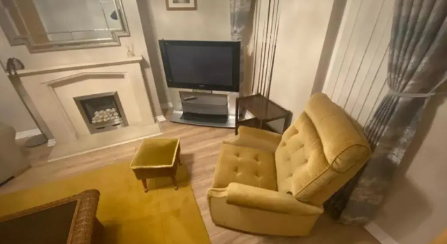 Коттедж Home from Home 3 bedroom pier front stay