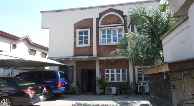 House No 12B, Réserver Hôtel Ikeja 