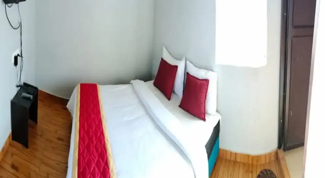 JK Resort, Boek Resort Hotels in Yercaud met zwembad, Zwembad