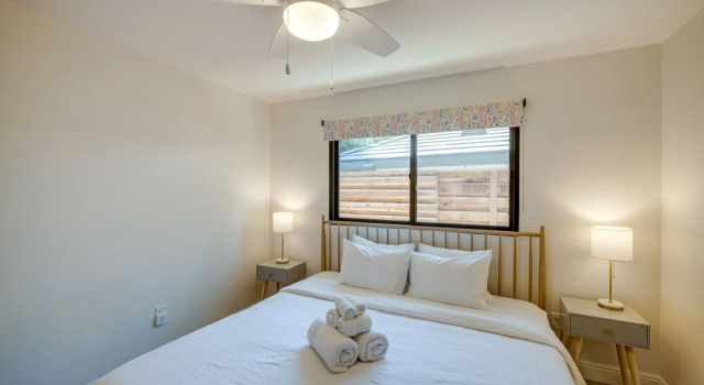 Коттедж с 3 комнатами Bakersfield Oasis: Private Pool, Hot Tub & Patio!