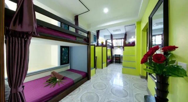 Кровать в общем номере (женский номер) Kerton Hostel