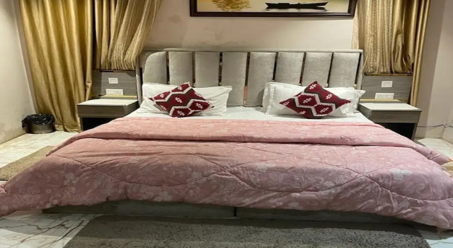 Номер Deluxe Hotel Pace Hero Honda Chowk
