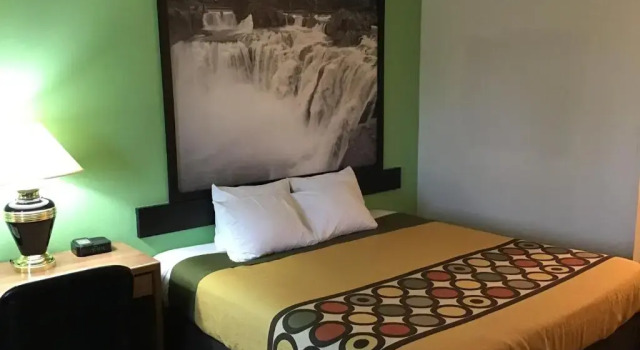 Номер Standard Super 8 by Wyndham Rexburg