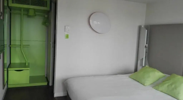 Двухместный номер Superior Campanile Clermont-Ferrand Sud Issoire