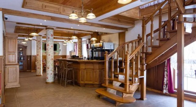 Ganz Hotel SKI Lift №5, Rezervați Hotel Bukovel Bukovel Ski