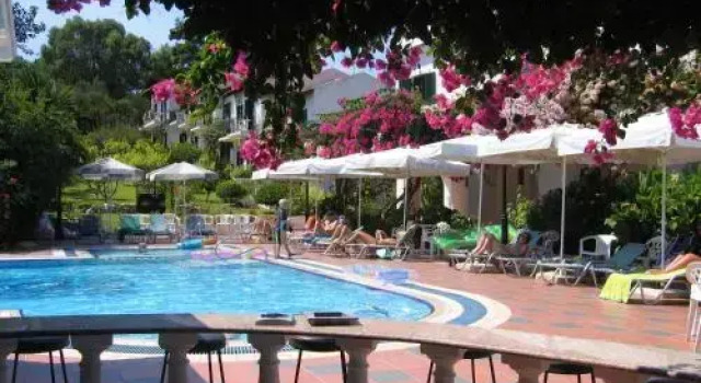 Tara Beach Hotel