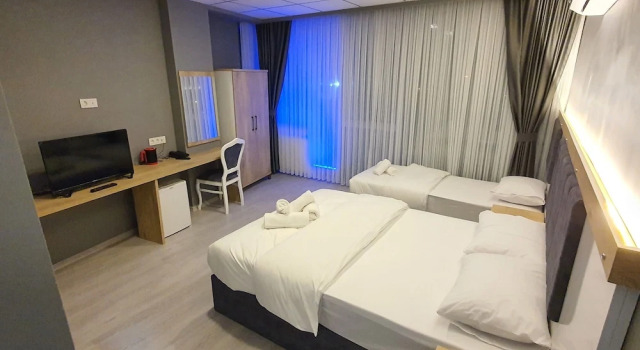 Трёхместный семейный номер Standard ÖZTÜRKS HOTEL