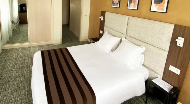 Номер Comfort Hotel des Eaux