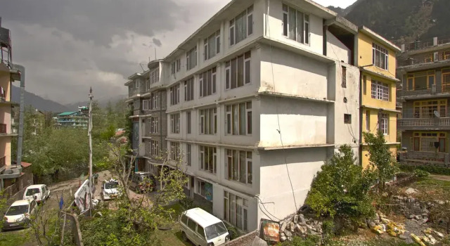 OYO 8643 Hotel Shambhala