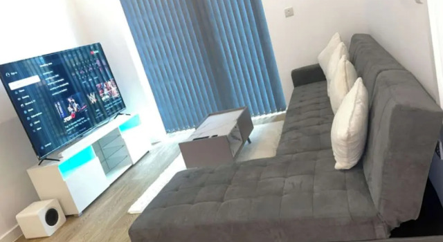 Apartment With Space in Parking, Varaa Huoneisto Asunnot kohteessa Merseyside, Huoneisto