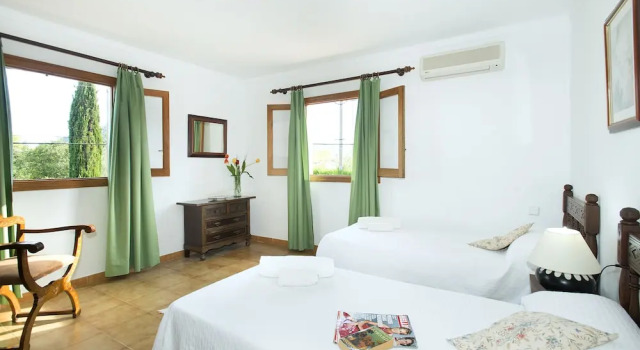 Вилла с 5 комнатами с балконом и с видом на горы Villa Volanti Walking Distance to the Old Town