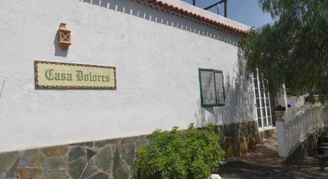 CASA RURAL DOLORES con PISCINA Y VISTAS A LA GOMERA