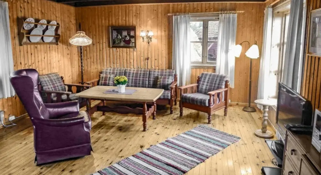 Amazing Home in Skiftun With Wifi and 2 Bedrooms, Buchen Sie Hotel Hjelmeland Rogaland