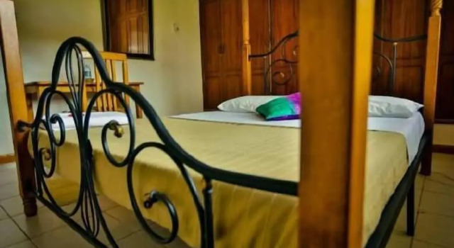 Entebbe Vine Inn
