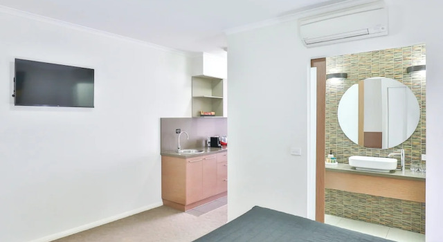 Апартаменты Standard Indulge Apartments - Ontario