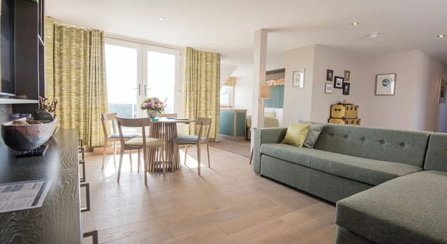 Номер Executive The Waterside Hotel