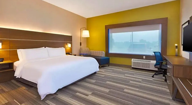 Номер Standard Holiday Inn Express & Suites - Milan - Sandusky Area by IHG