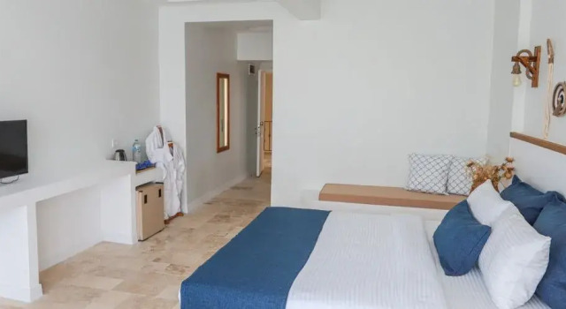 Ayvalık Mavi Çam Otel