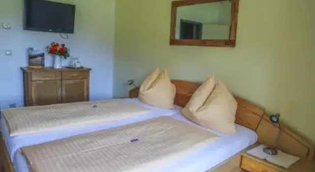 Pension Strauß / Haus Hannelore, Забронировать Отель Отели Оссиах с парковкой, Парковка